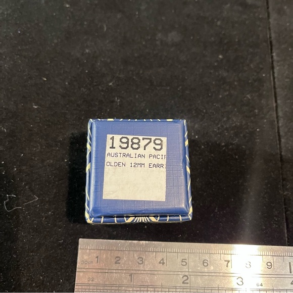 Stauer Golden Pearl  Earrings 12mm - Picture 3 of 8